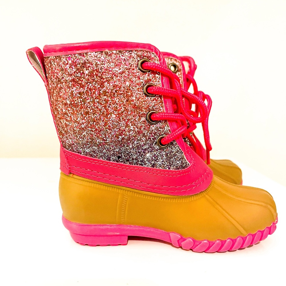 NWOT Girls Pink Glitter Ombré Duck Style Boots Size 10